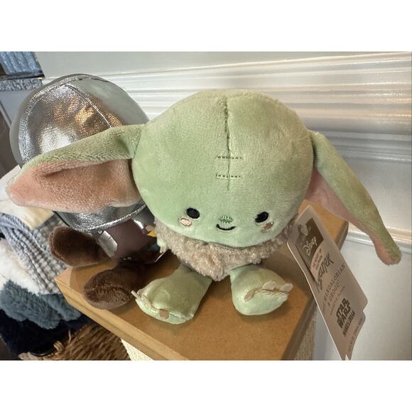Hallmark Better Together The Mandalorian & Grogu Magnetic Plush Disney Star Wars - Picture 3 of 7